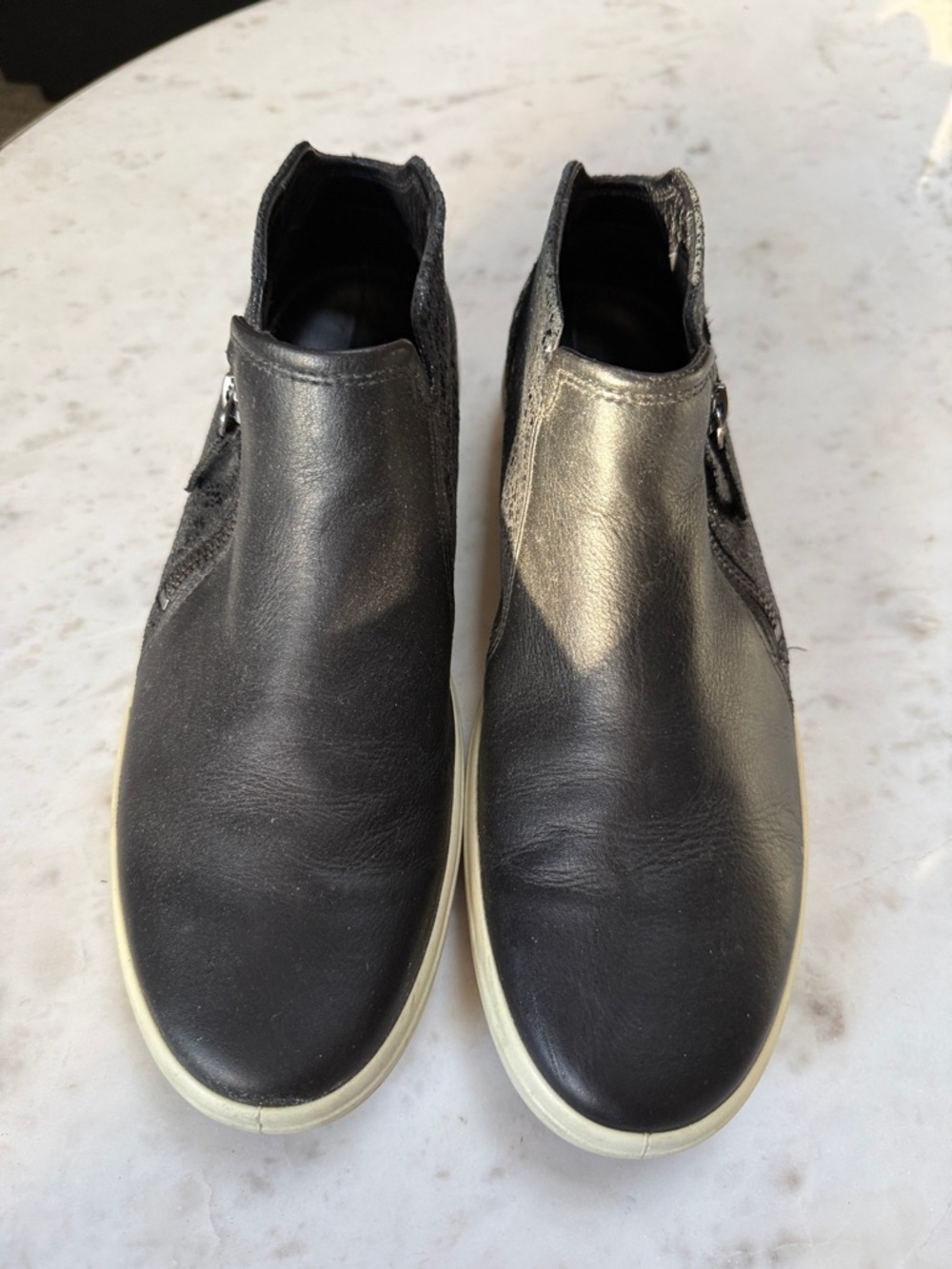 Ecco Black Leather Women's Chukka Boots with Side Zip